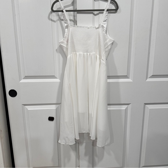 Chic White Spaghetti Strap Party Dress Size XL For Casual Halloween or Cosplay - Picture 6 of 12